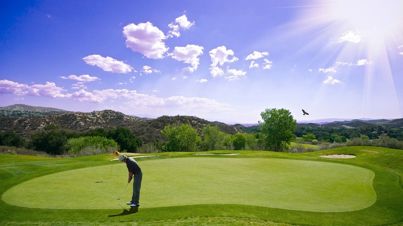 21 Top Places to Golf in North Wales