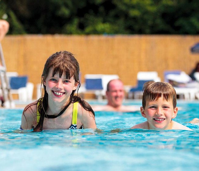 Indoor & outdoor swimming pools image